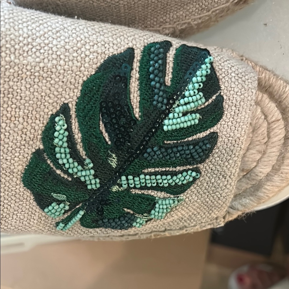 Michael Kors Cream and Green Espadrille Slides with Tropical Design - Picture 4 of 4